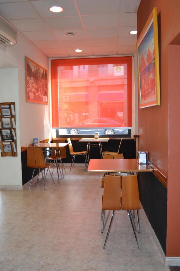 Hostal Bartis Figueres  Kültér fotó
