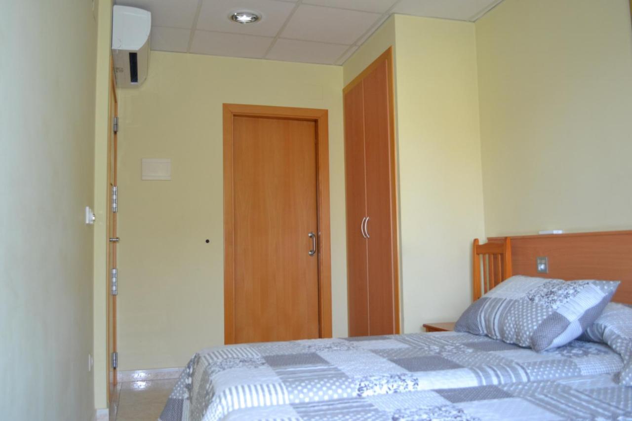 Hostal Bartis Figueres  Kültér fotó