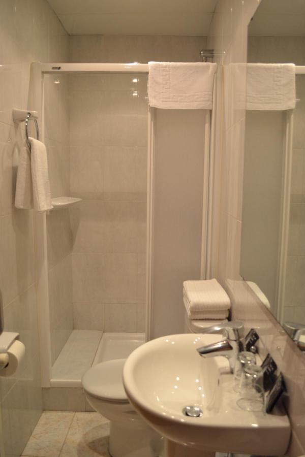 Hostal Bartis Figueres  Kültér fotó