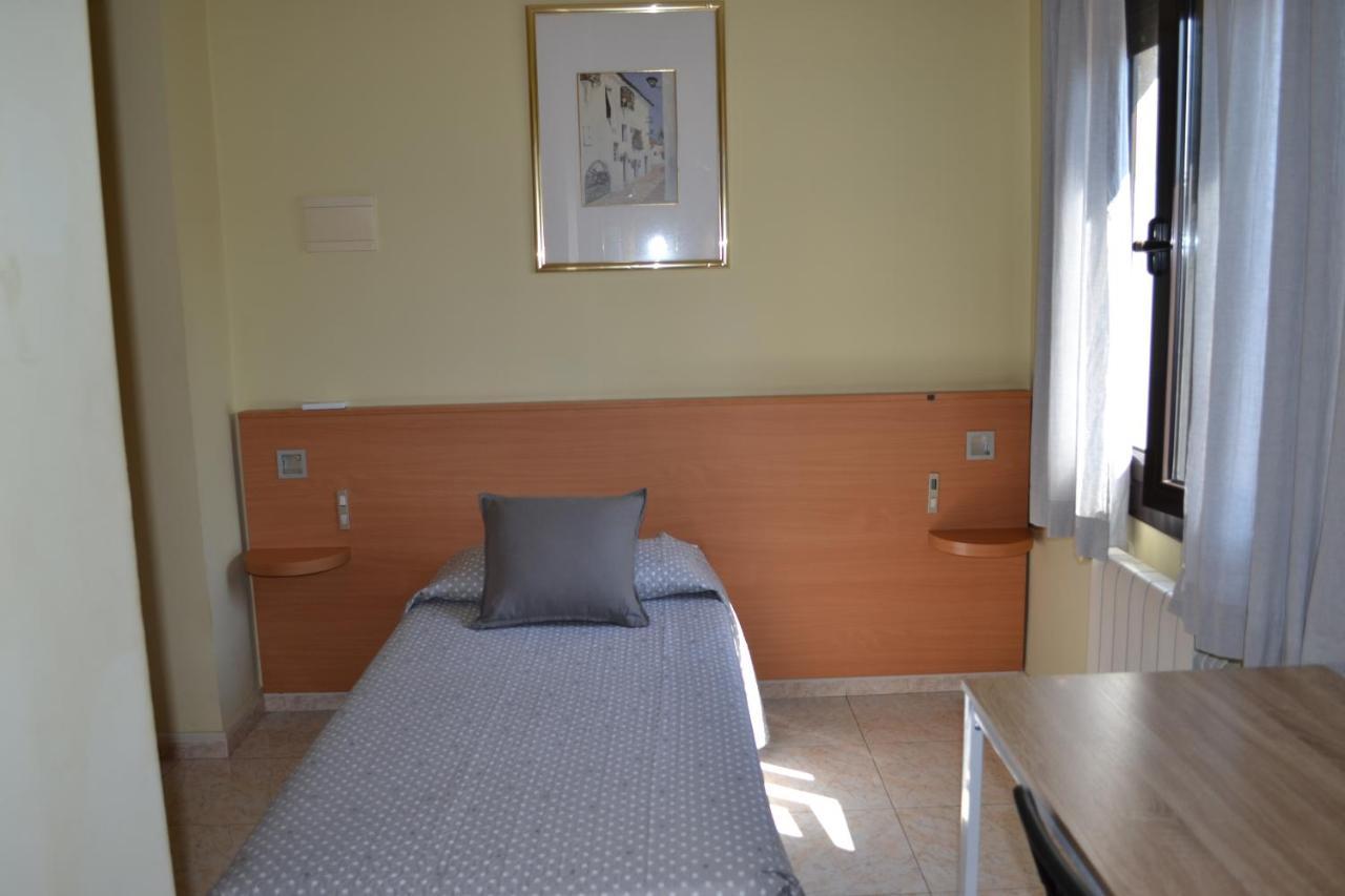 Hostal Bartis Figueres  Kültér fotó