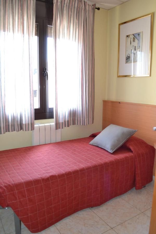 Hostal Bartis Figueres  Kültér fotó